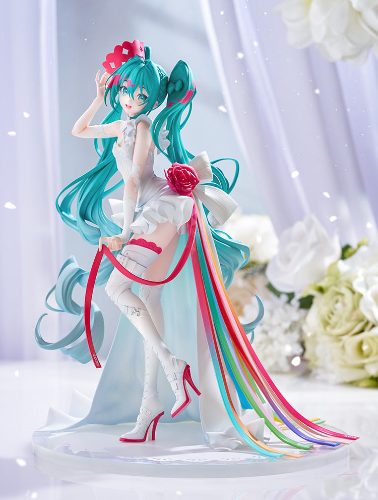 GOOD SMILE RACING - G.S. Collection Racing Miku: 15th Rhapsody 2010-2025 1/7 Scale Figure