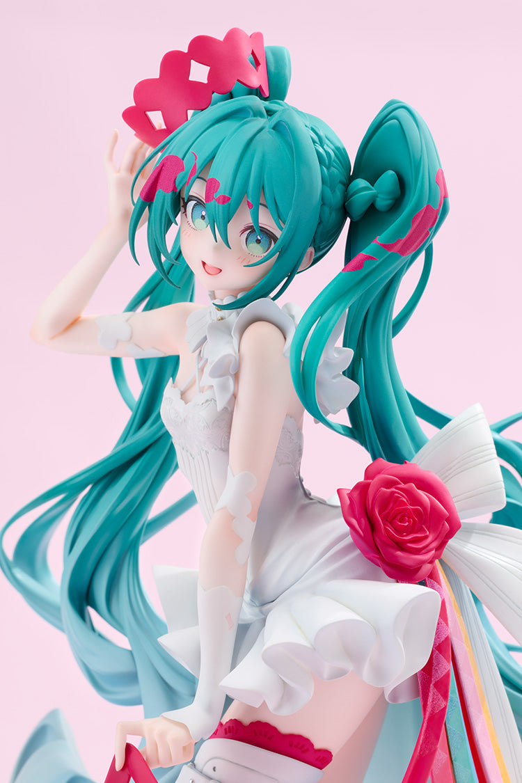 GOOD SMILE RACING - G.S. Collection Racing Miku: 15th Rhapsody 2010-2025 1/7 Scale Figure