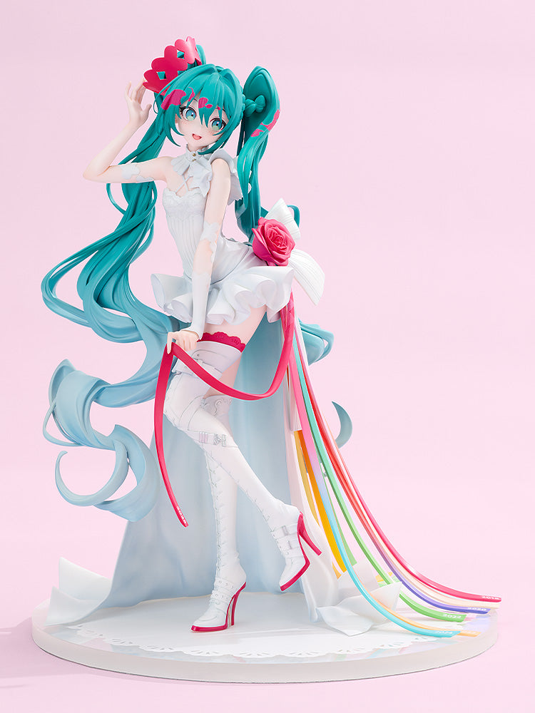 GOOD SMILE RACING - G.S. Collection Racing Miku: 15th Rhapsody 2010-2025 1/7 Scale Figure