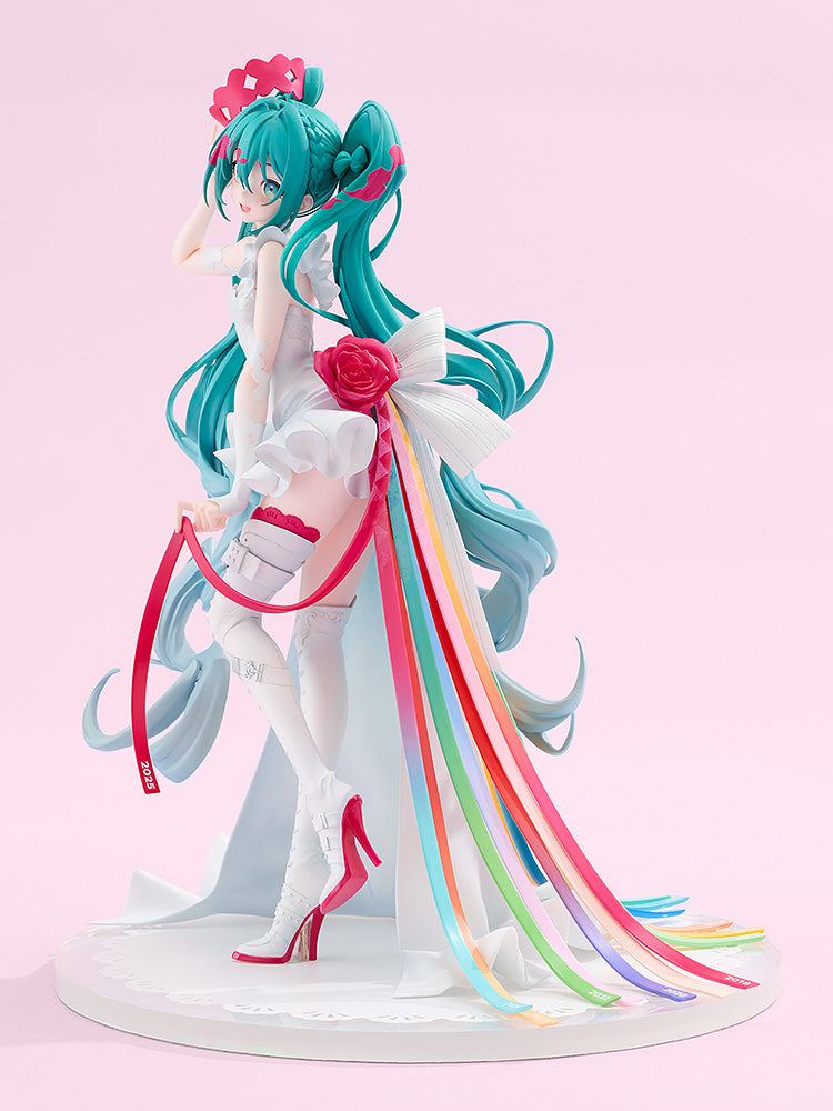 GOOD SMILE RACING - G.S. Collection Racing Miku: 15th Rhapsody 2010-2025 1/7 Scale Figure