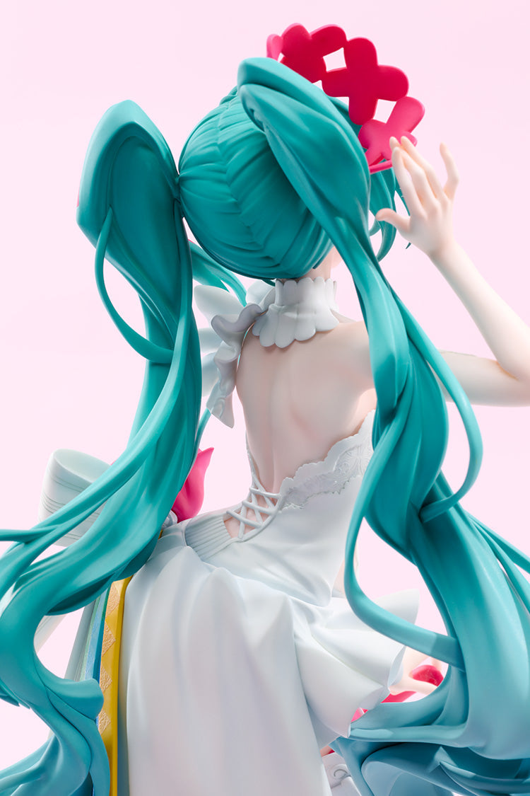 GOOD SMILE RACING - G.S. Collection Racing Miku: 15th Rhapsody 2010-2025 1/7 Scale Figure