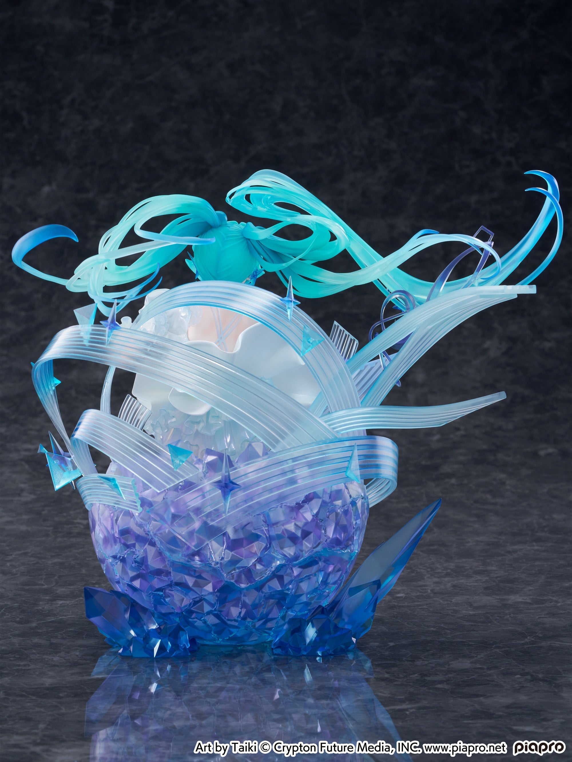 Hatsune Miku -Crystal Dress Ver. - 1/7 Scale Figure